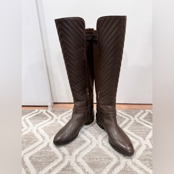 Vince Camuto Brown Leather Quilted Knee-High Boots/Women/ Size 7.5/ Like New - Picture 4 of 13
